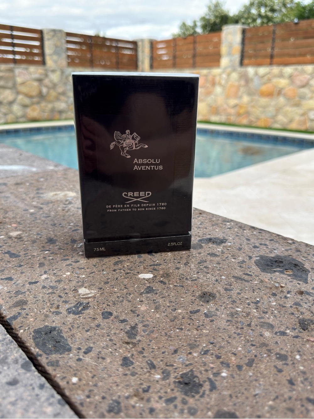 Creed Absolu Aventus - Black and Silver Box
